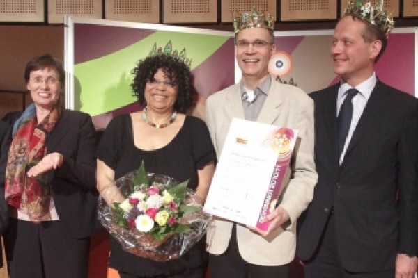 Preisverleihung an Unternehmerstammtisch Mierendorffkiez