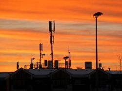 Antennenanlagen im Morgenlicht