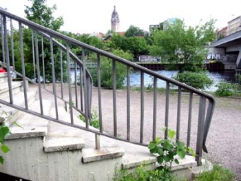 Blick über die Spree zum Rathaus Charlottenburg