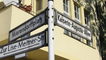 Straßenecke Mierendorffplatz - Kaiserin-Augusta-Allee - Berlin